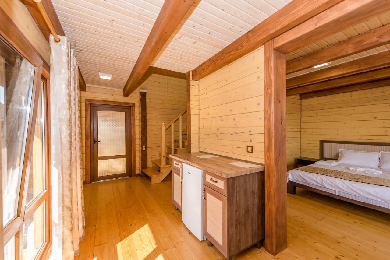 Пегас Hotel Зализний Порт Екстериор снимка